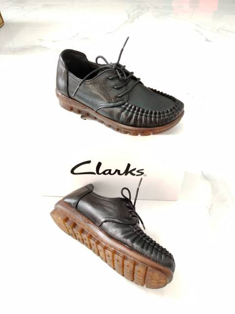 Clarks sepatu wanita / leather