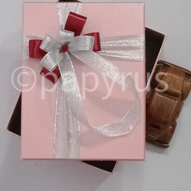 

New PAPYRUS 17,5x22,5 Tinggi 5cm Kotak Kado Gift Box Hadiah