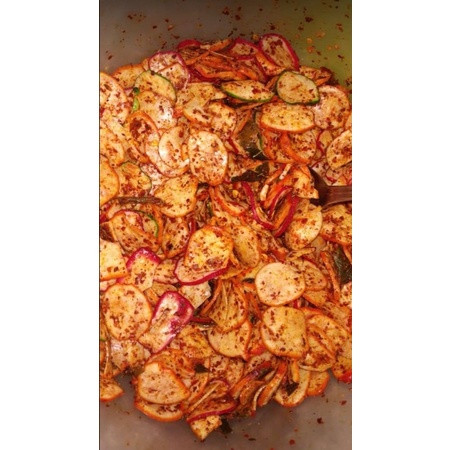 

Kerupuk seblak kering pedas daun jeruk 250gram