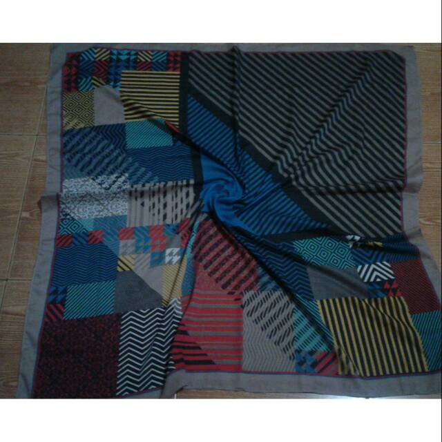 DEENAY KW motif CALLIE