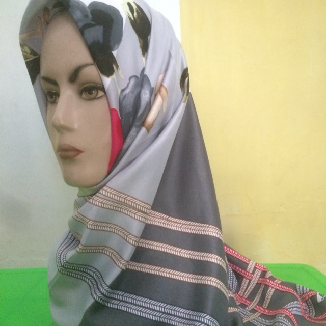 Hijab satin motif