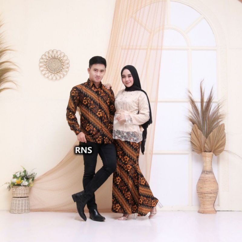 BATIK COUPLE KELUARGA KEBAYA BROKAT KEBAYA KONDANGAN