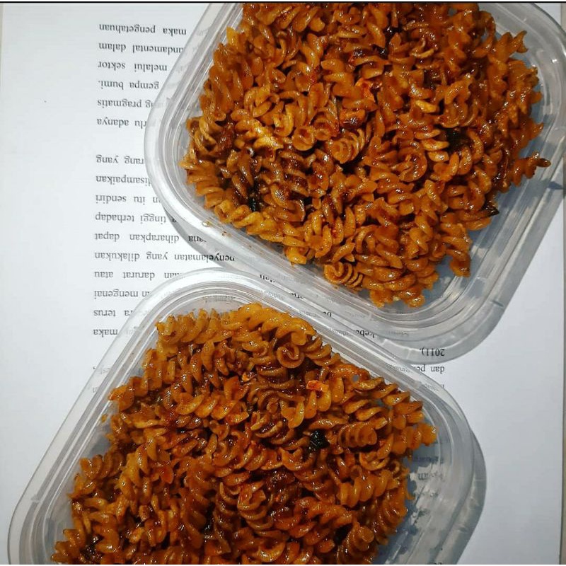 

MAKARONI URIL MAKARONI SPIRAL DAUN JERUK