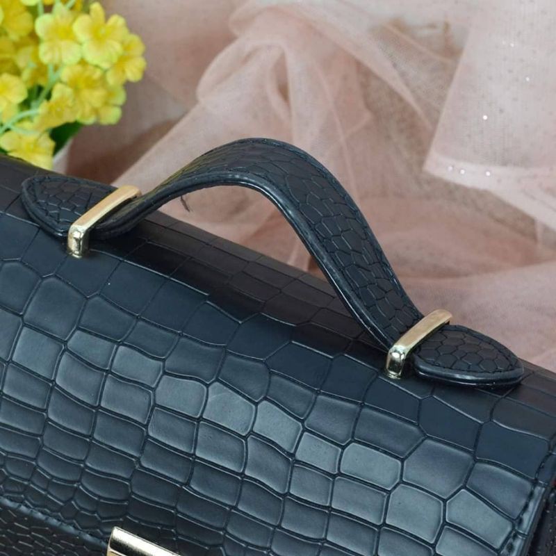 Tas Selempang Crocodile Stand Up Key Wanita XF189