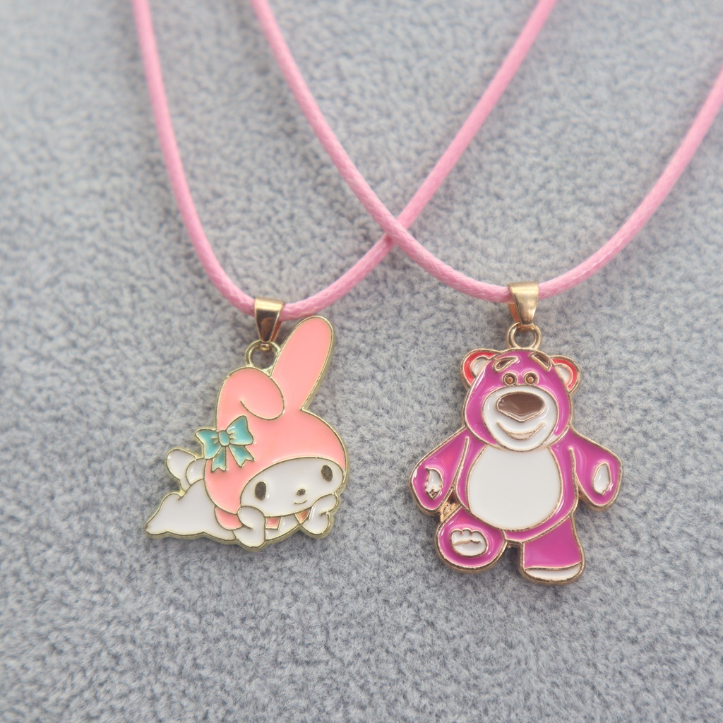 2pcs / Set Kalung Rantai Tali Lilin Liontin Kartun Hewan Warna-Warni Bahan Alloy Untuk Wanita