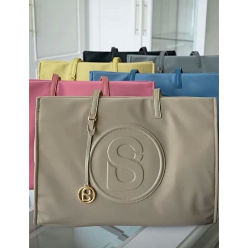 Aaliya Nylon Tote Bag Buttonscarves