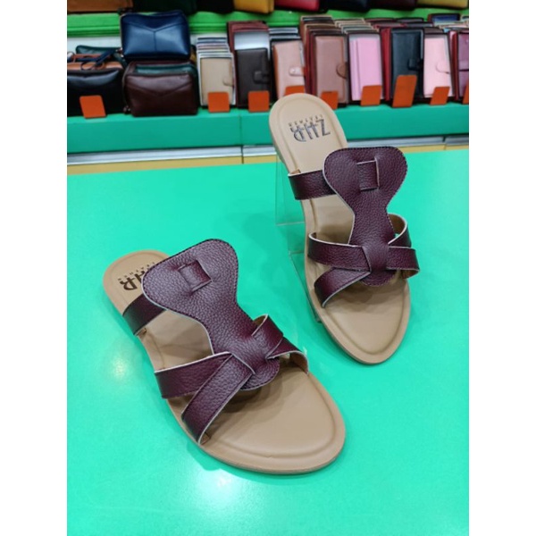 sandal kulit zhr