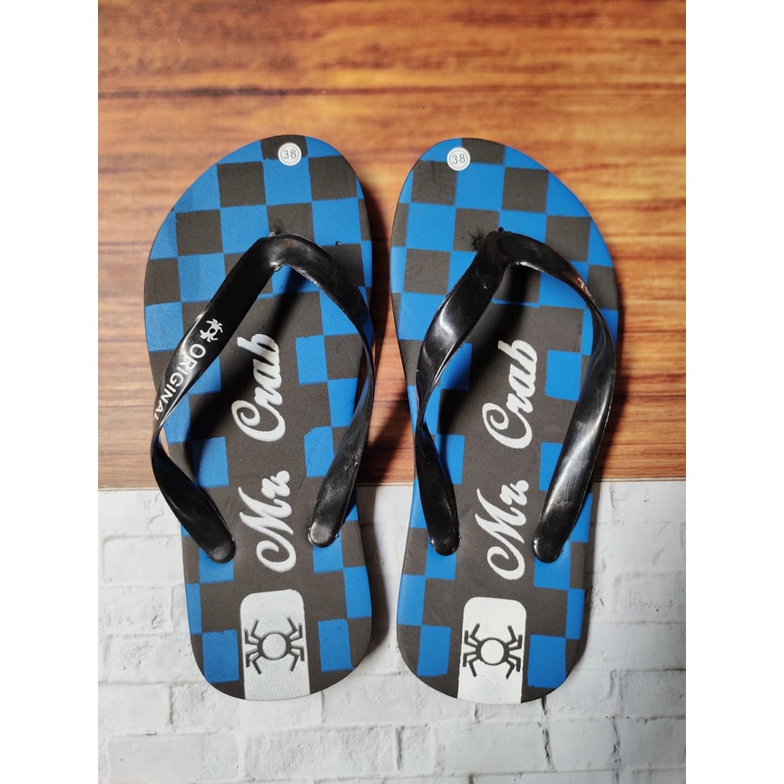 Sandal jepit pria motif Mr.Crab