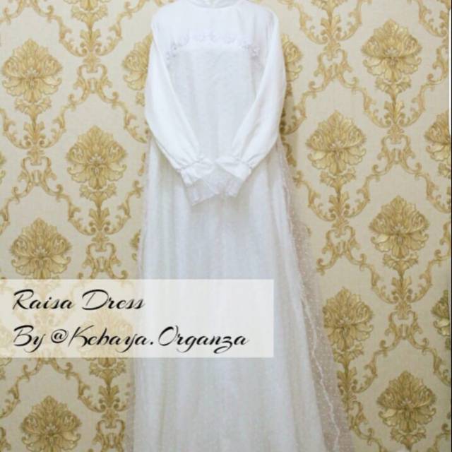 Dress putih by Kebaya Organza