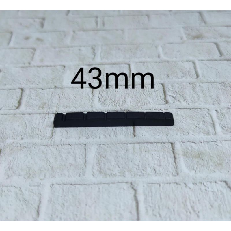 Nut Slotted Stratocaster 43mm Fender Squier Style Hitam