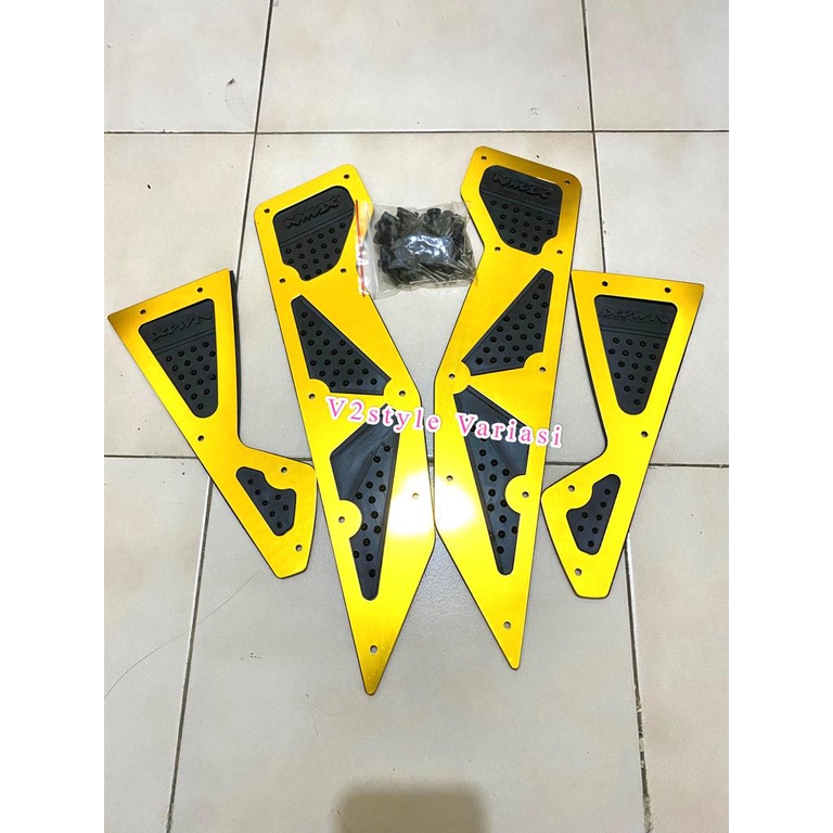 FULL SET BORDERS YAMAHA NMAX OLD KARET PIJAKAN KAKI + PLAT ALUMINIUM FULL CNC GOLD KARPET INJAKAN KAKI YAMAHA NMAX LAMA 2015 2016 2017 2018 2019 SET BAUT BOSHIONG PNP VARIASI TATAKAN ALAS KAKI BAWAH OLD NMAX 155 BORDER PIJAKAN KARPET DEPAN BORDES