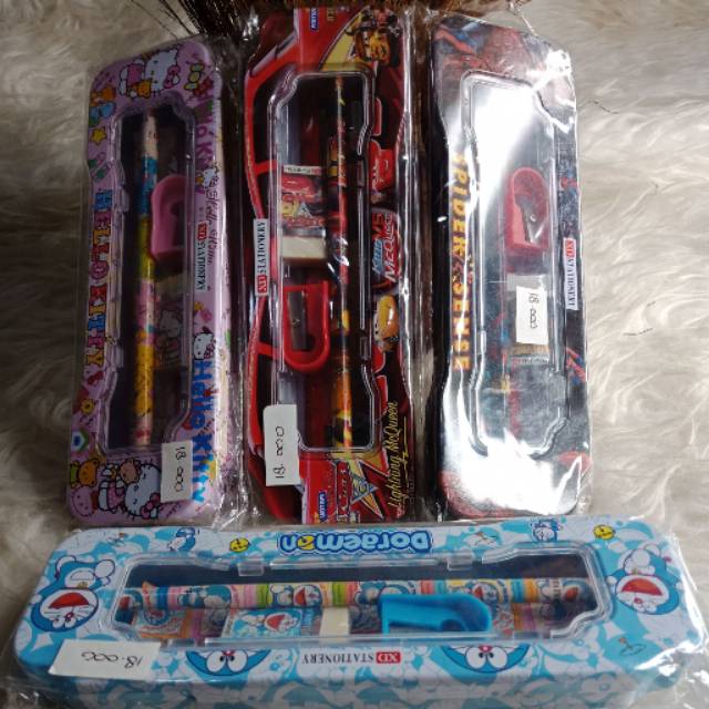 

Sepaket alat tulis