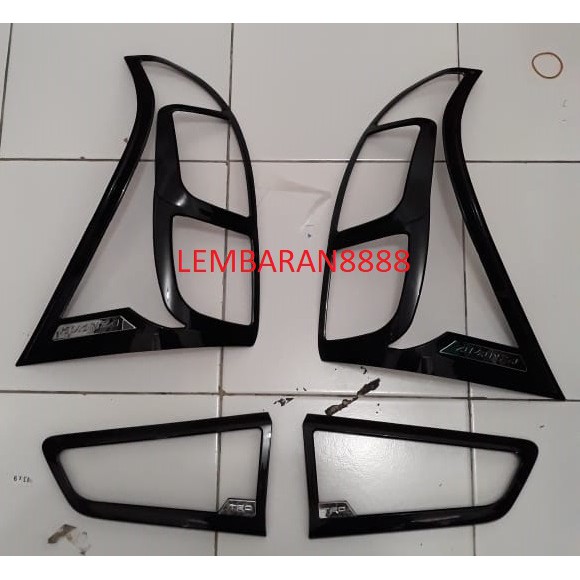 Garnish Belakang Avanza 2016 - 2018 Hitam