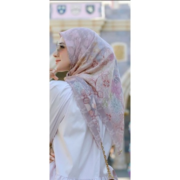 the dream park buttonscarves viola