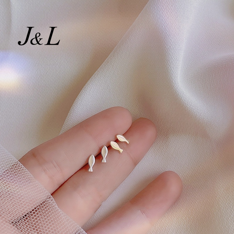 Anting Tusuk Motif Ikan Simple Bahan Alloy Warna Emas / Silver Untuk Wanita