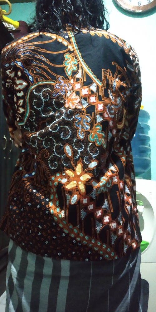 Kemeja Batik Semi Sutra Istimewa Furing Pria Lengan Penjang Original Termurah