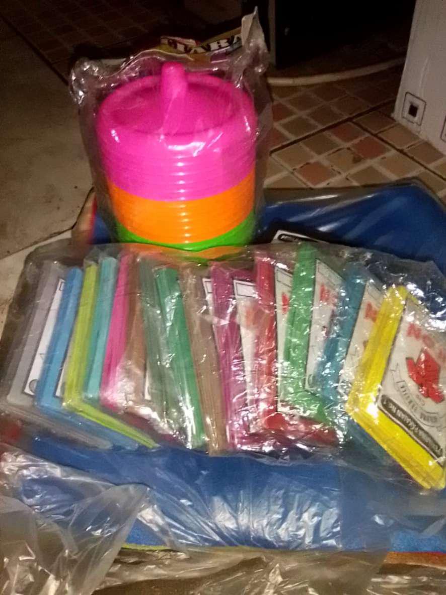 Pewarna Pakaian Nilon 10 Bungkus Per Satu Warna = 7.500