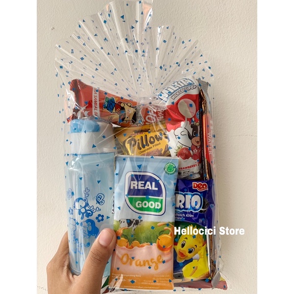 

PARCEL BINGKISAN SNACK KEMASAN + BOTOL MINUM KEMASAN ULTAH