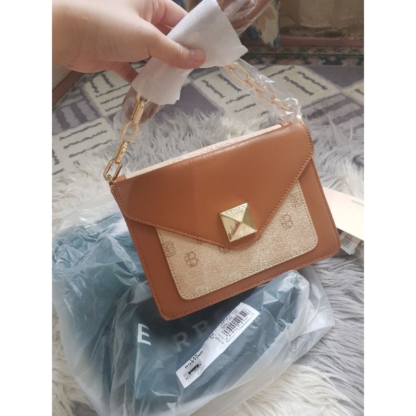 Sale Everbest New Rostina Booked