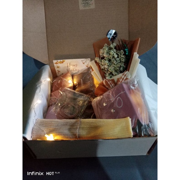 

HAMPERS/KADO ULTAH