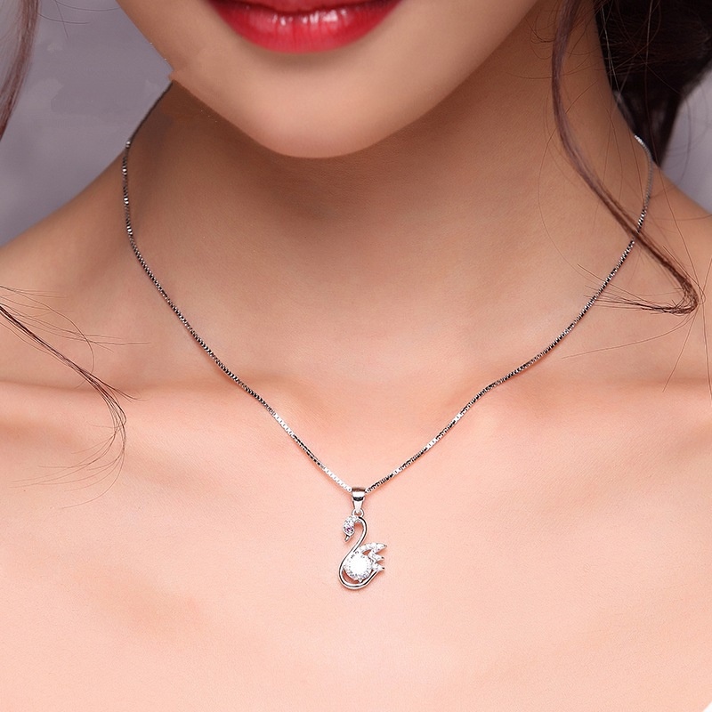 [Ready Stock]Fashionable Elegant 925 Silver Diamond Swan Pendant Necklace