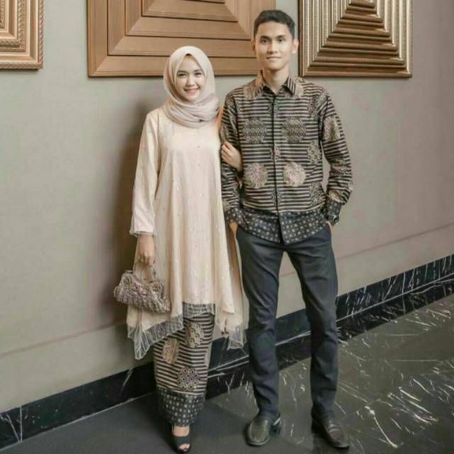 GROSIR SHOFIA COUPLE TILE MUTIARA