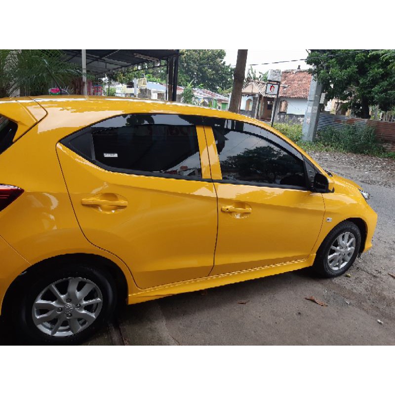 bodykit samping kanan kiri honda new brio carnival yellow