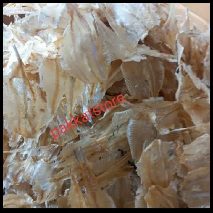 

Ikan Tawar Kristal Tipis (Krupuk)/Ikan Pakang Mentah Kering 500 Gram
