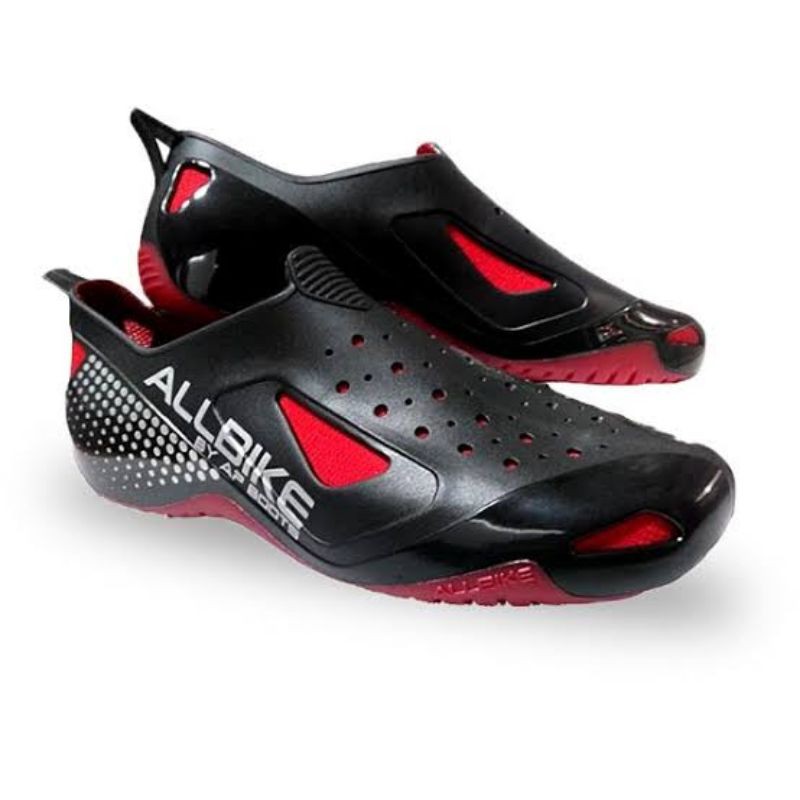 Sepatu Mancing / Goes