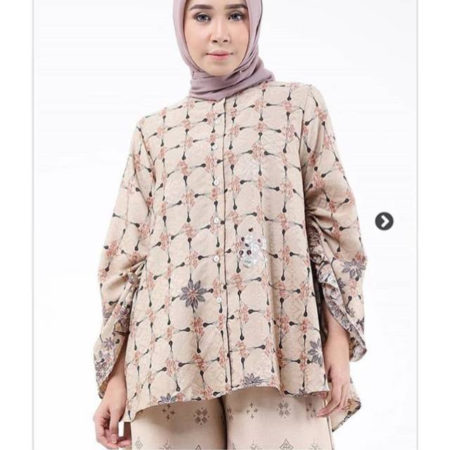 Kuranji Top Ria Miranda