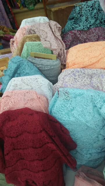 Brukat renda harga per 0.5 meter
