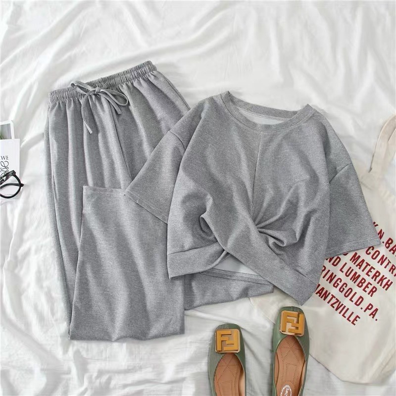 Gelato set olahraga lengan pendek wanita style korea