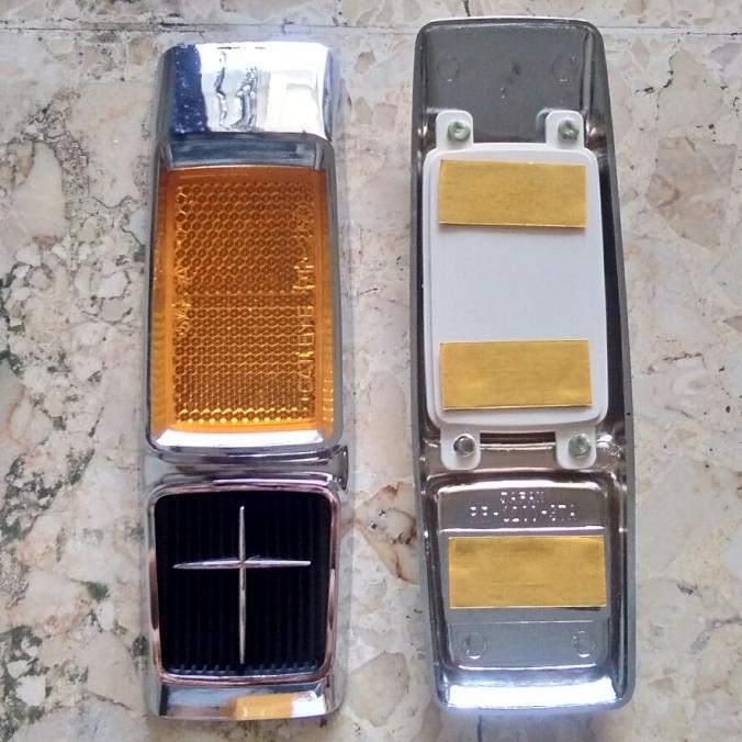 ~~~] emblem variasi lampu mata kucing cat eye vespa sepeda mobil