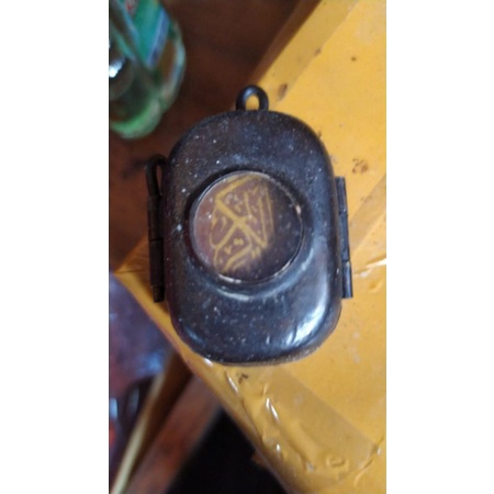 stambul tintaa emas. kaca pembesar