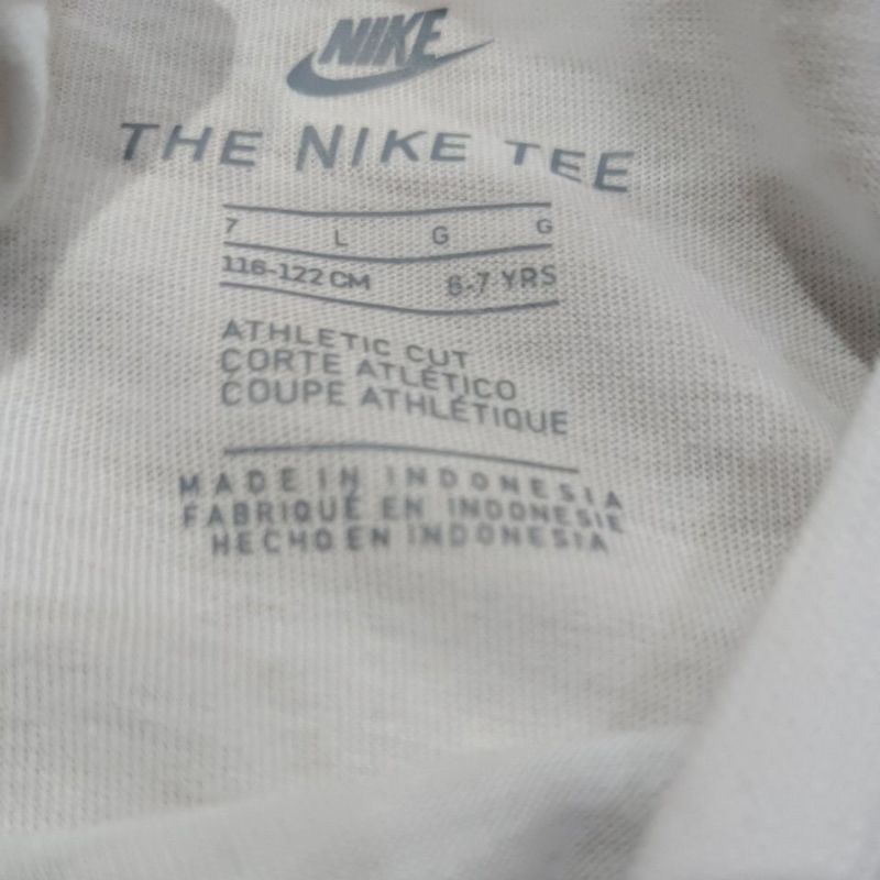 kaos nike the nike tee