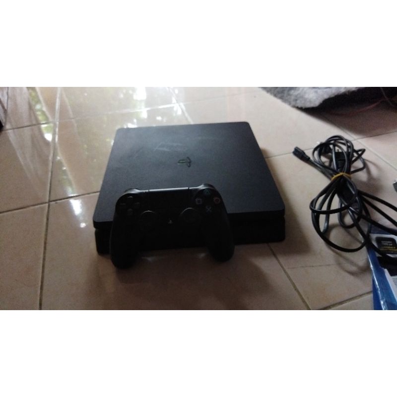 PS4Second 500GB Slim