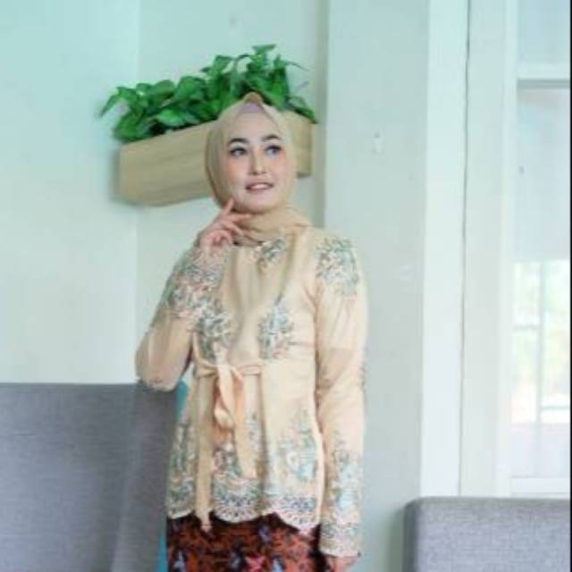 Atasan Kebaya Brokat Furing Baju Pesta Wisuda Lamaran Kondangan Modern