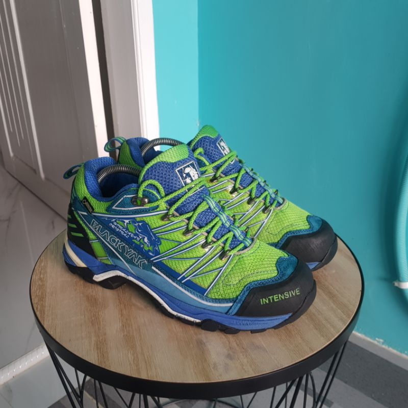 Sepatu Outdoor Second Blackyak 41
