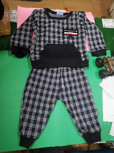 Stelan baju bayi 6-24 bulan / baju Saint Queen