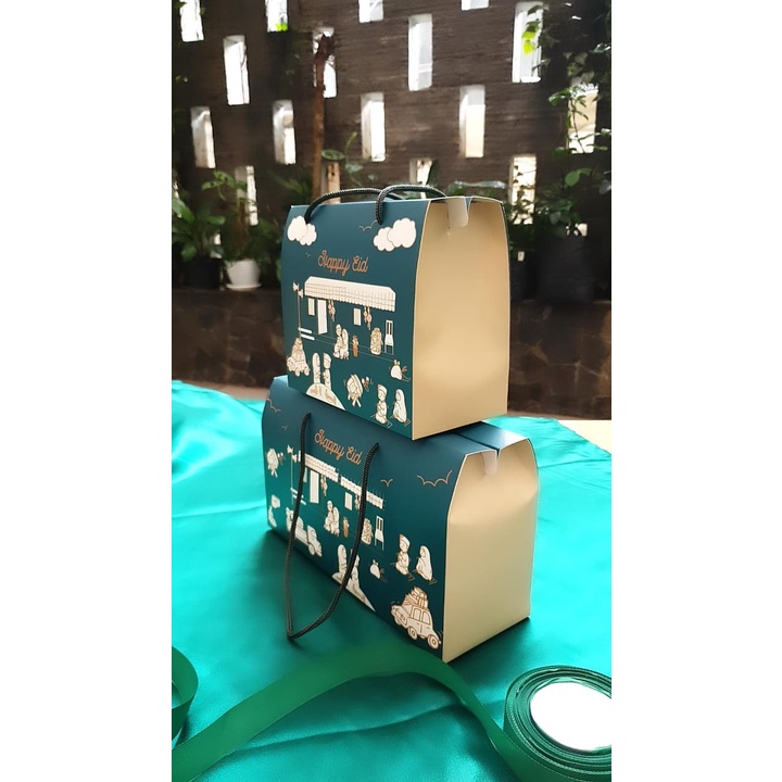 

GABLE BOX HAPPY EID LEBARAN 19X10X11 CM ISI 2 TOPLES