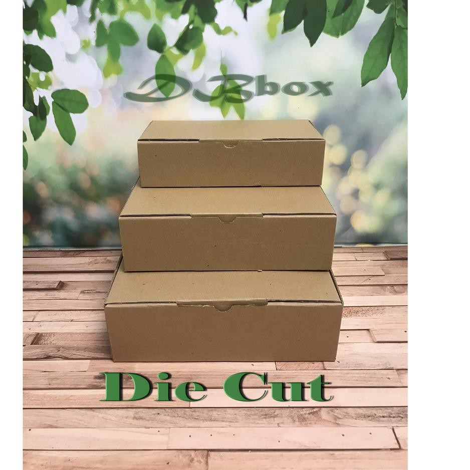 

Bagus!!!!!! ( 10 Pcs ) Kardus uk. 8x6x5 cm...Die Cut untuk kotak Aksesoris dll, model box pizza