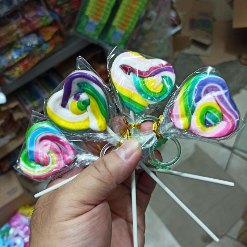 

Permen Lolipop Lollipop Candy King Bentuk Love Cincin 4Cm Terlaris