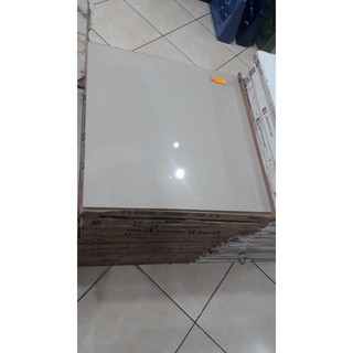 Granit Lantai IndoGress Topaz ( krem polos kilap ) KW 3 ukuran 60cm x