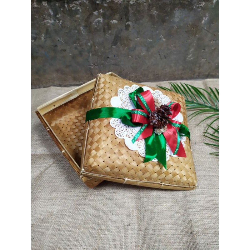 SOKASE PITA HIAS PREMIUM /sokase bambu / box seserahan /besek hampers / kotak hantaran/ besek kaki