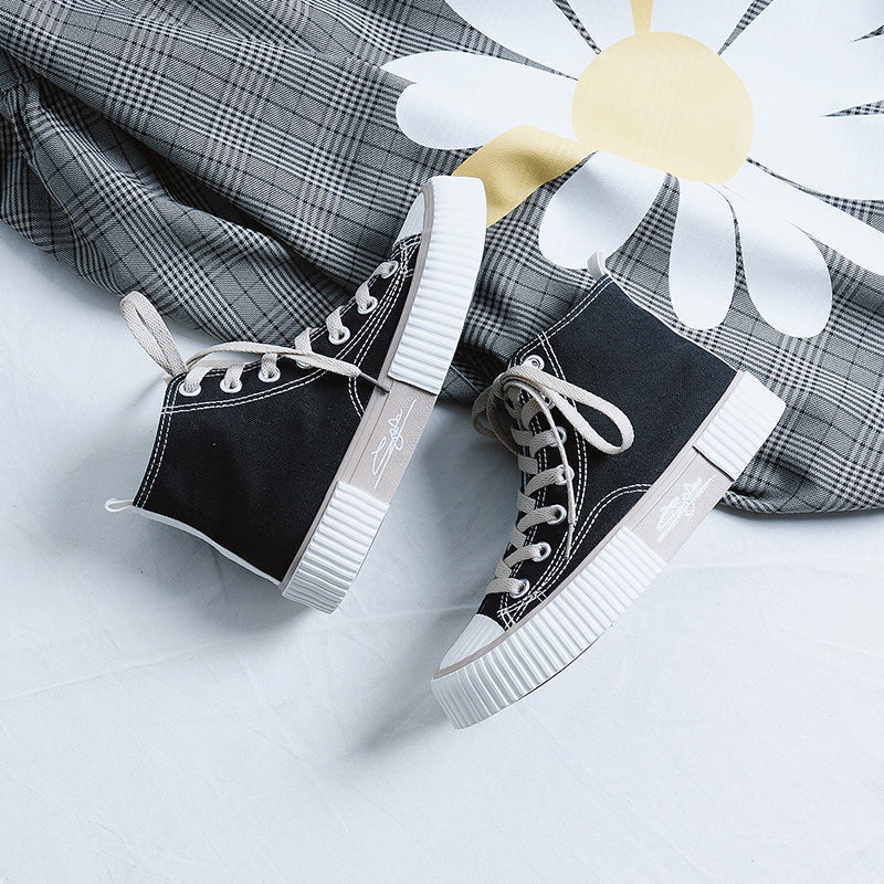 Sepatu Sneaker wanita  kode F-06 premium Size 35.36.37.38.39.40