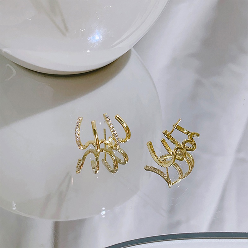 Anting Tusuk Kristal Warna Emas Untuk Wanita