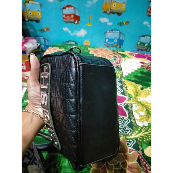 #sold by WA, gosh bantal pl