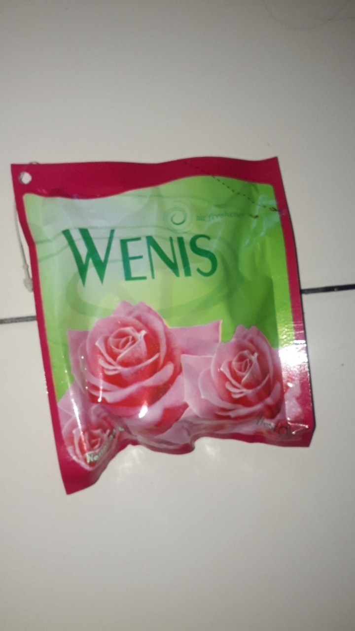 Wenis Pengharum Ruangan