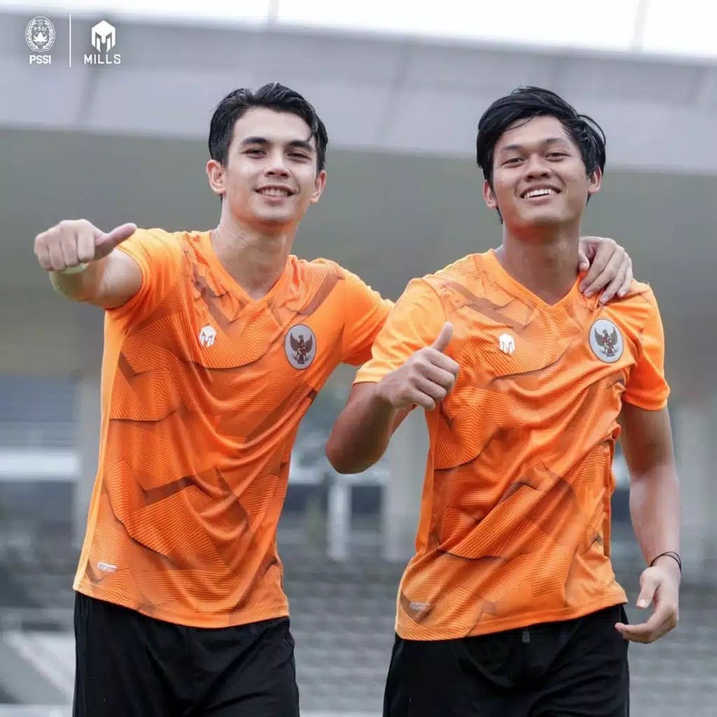 JERSEY TIMNAS GARUDA INDONESIA 2020 MILLS 1013GR BAJU LATIHAN TIMNAS TRAINING JERSEY TIMNAS ORANGE