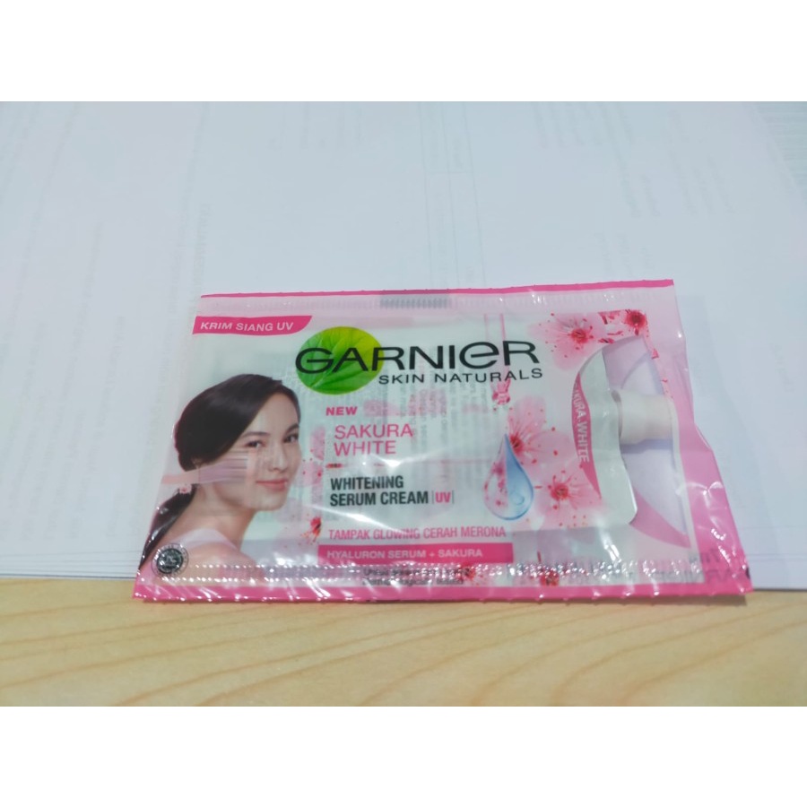 Garnier Sakura White Whitening Serum Cream 7ml SACHET